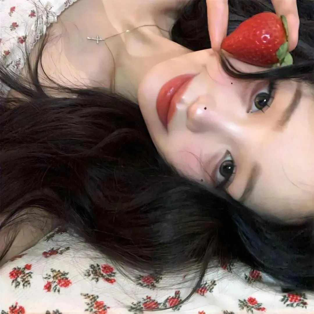 艳女新装